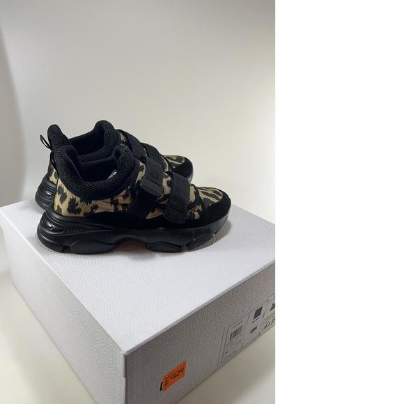 D-Wander Velcro Leopard Print Brown Black Athletic Sneaker E424